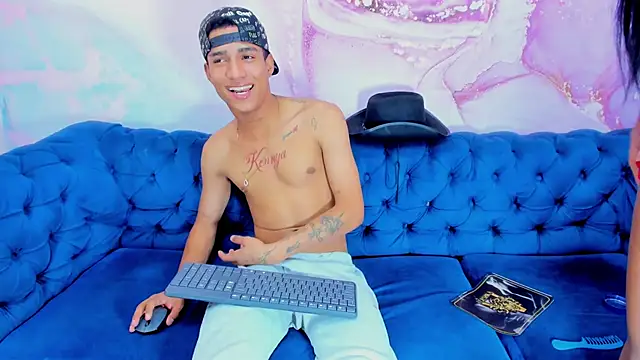 Bi Loverss online show from October 2025 10:44:01 PM