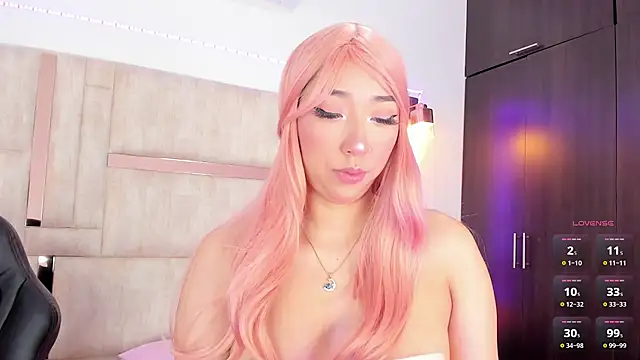 emily  walker online show from October 2025 12:57:01 PM