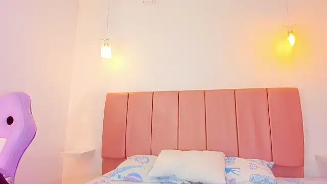 emily  walker online show from January 2026 04:05:02 AM