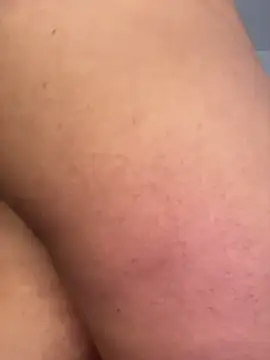 Snapshot of liz_and_thiago chatting on January 2026 09:35:02 PM liz and thiago online show from January 2026 09:35:02 PM