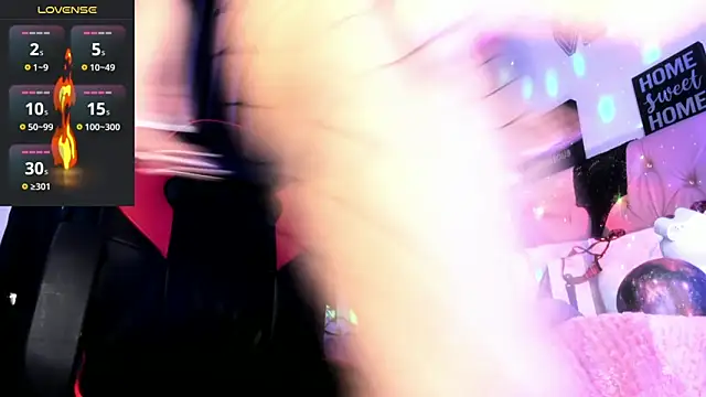 Nicolle Ferran online show from December 2025 06:57:01 PM