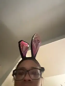 YeahhhitsBreezy online show from April 2026 10:39:02 PM