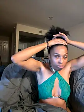 Snapshot of YeahhhitsBreezy chatting on September 2025 04:08:01 AM YeahhhitsBreezy online show from September 2025 04:08:01 AM