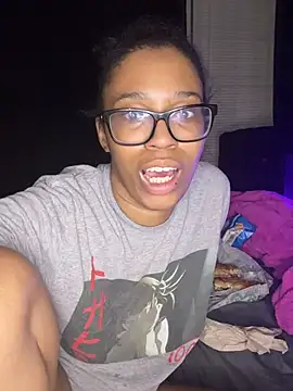 YeahhhitsBreezy online show from March 2026 01:02:01 AM