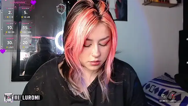 Iluromi online show from May 2026 02:35:02 PM