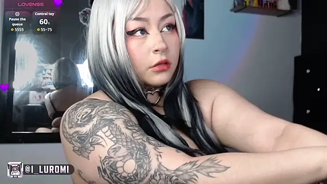 Iluromi online show from May 2026 02:59:02 PM