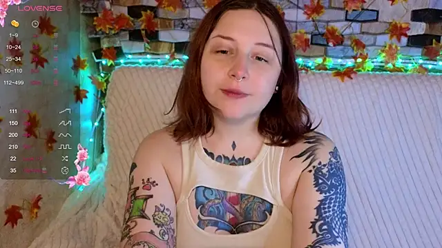 Snapshot of Belinda_Starlight chatting on November 2025 12:42:02 PM Belinda Starlight online show from November 2025 12:42:02 PM