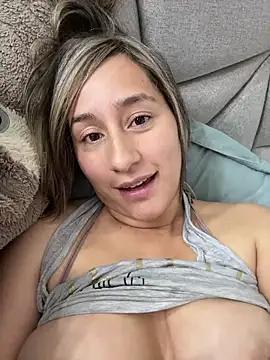 tinalorenz  online show from October 2025 01:37:02 AM