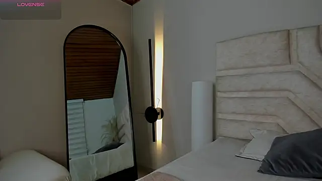 Snapshot of cherry_bunnyx chatting on February 2026 04:25:01 AM cherry bunnyx online show from February 2026 04:25:01 AM