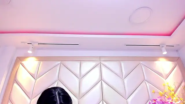 AriaBelles online show from October 2025 12:39:01 PM