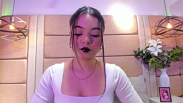 AriaBelles online show from October 2025 02:51:02 PM