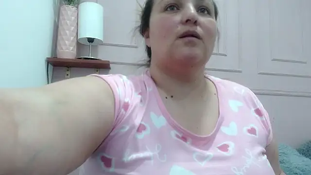 Snapshot of SweetRouse__ chatting on October 2025 03:47:02 PM SweetRouse online show from October 2025 03:47:02 PM