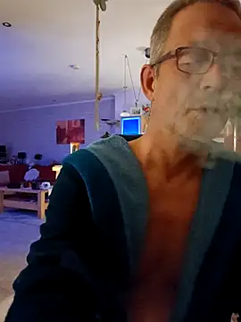 TommyTom76 online show from October 2025 09:16:01 PM