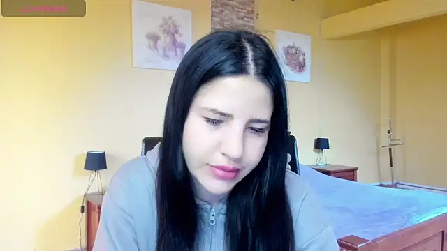 Malibu J online show from November 2025 08:40:01 AM