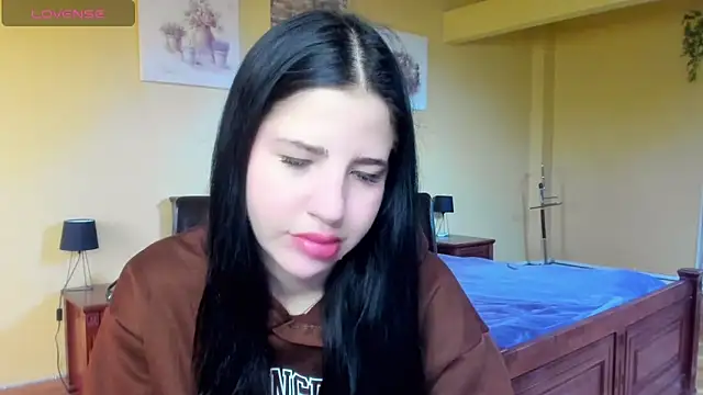 Malibu J online show from November 2025 08:29:01 AM