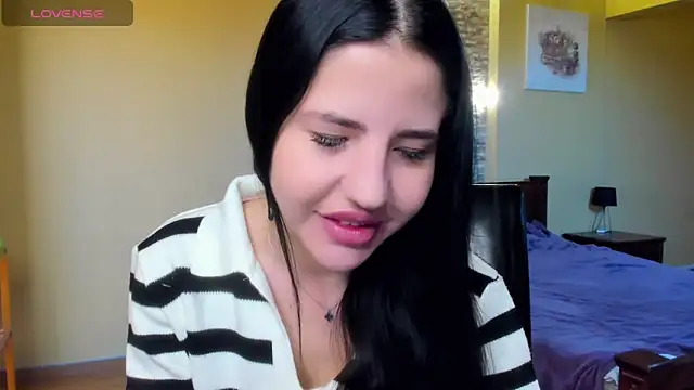 Malibu J online show from November 2025 09:42:01 AM