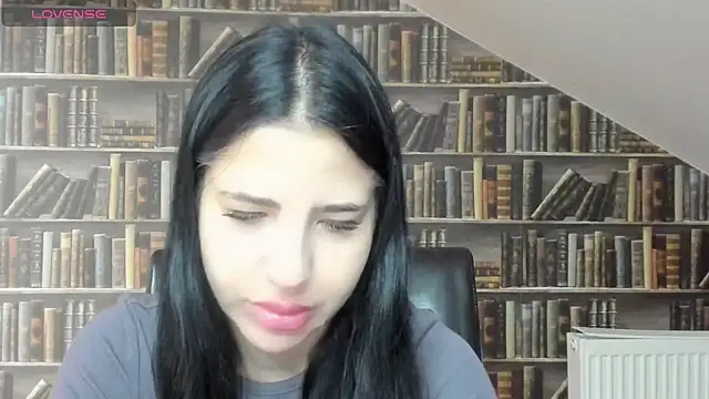 Malibu J online show from November 2025 08:52:02 AM