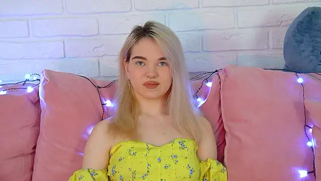 AnnaDelon online show from October 2025 04:58:01 AM