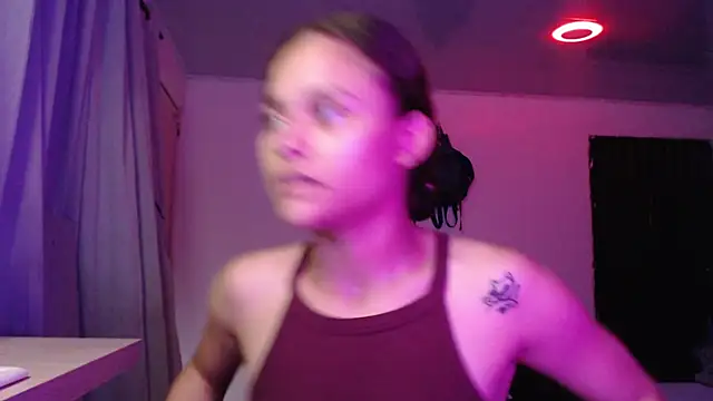 LittleCheerry69 online show from October 2025 12:48:02 PM