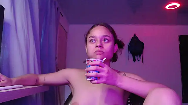 LittleCheerry69 online show from November 2025 02:44:02 PM