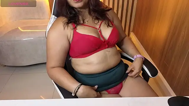 Saraah Tx online show from September 2025 12:44:02 PM