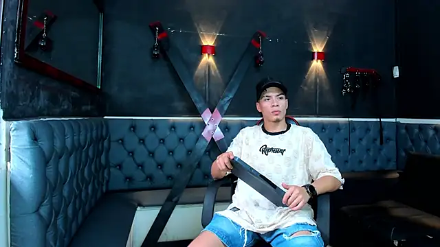 Snapshot of ALEX_MILLER25 chatting on December 2025 08:23:02 PM ALEX MILLER25 online show from December 2025 08:23:02 PM