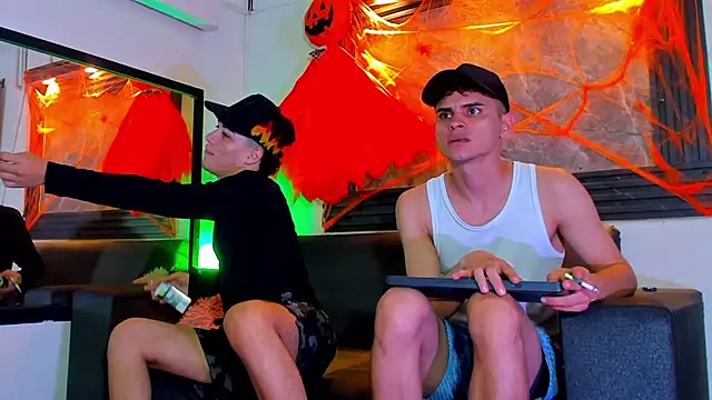 Snapshot of ALEX_MILLER25 chatting on October 2025 04:57:02 AM ALEX MILLER25 online show from October 2025 04:57:02 AM