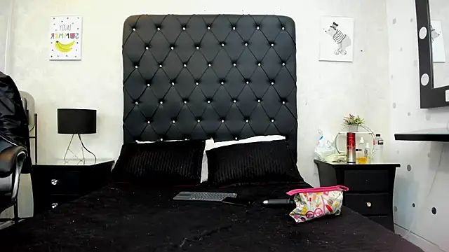 alana johnson 0 online show from April 2026 12:20:01 PM