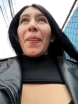   Antonella online show from October 2025 04:41:01 PM