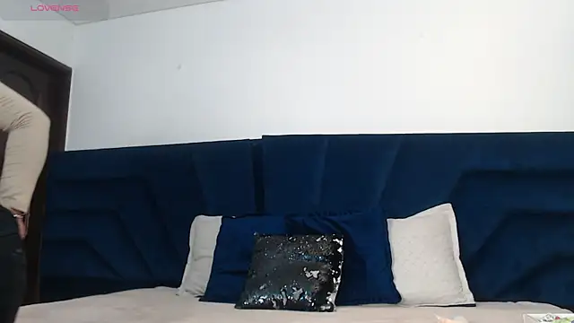 Brigith24 online show from November 2025 02:37:01 AM