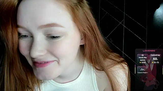 Red FoxGirl online show from December 2025 03:06:02 PM