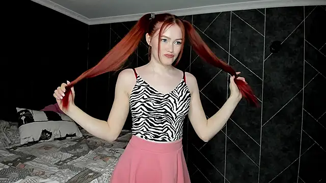 Snapshot of Red_FoxGirl chatting on October 2025 05:12:02 PM Red FoxGirl online show from October 2025 05:12:02 PM
