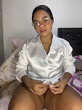 britanny-stone online show from October 2025 05:57:01 PM
