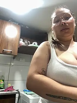 Snapshot of lachinita-32 chatting on October 2025 12:22:01 AM lachinita-32 online show from October 2025 12:22:01 AM