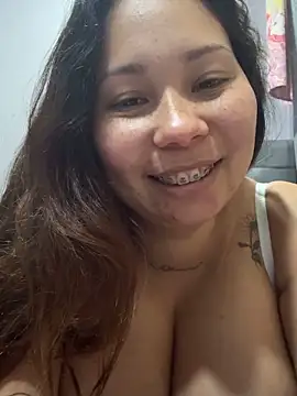 Snapshot of lachinita-32 chatting on October 2025 08:30:01 PM lachinita-32 online show from October 2025 08:30:01 PM