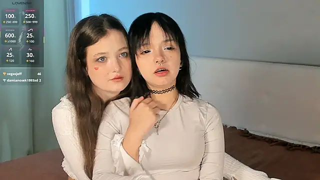 IveyJomes online show from October 2025 09:22:02 AM