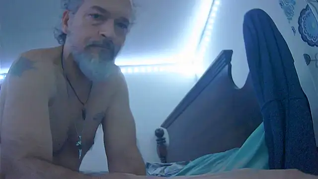 HippieDad333 online show from December 2025 05:23:02 AM