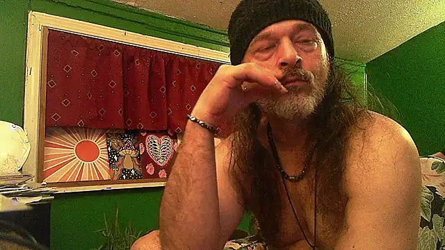 HippieDad333 online show from April 2026 01:50:01 AM