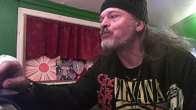 HippieDad333 online show from April 2026 05:21:02 AM