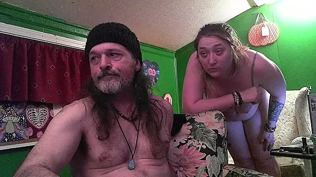 HippieDad333 online show from April 2026 06:53:02 AM