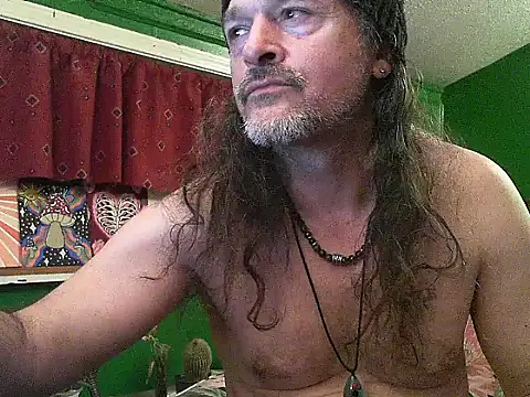 HippieDad333 online show from May 2026 03:33:02 AM