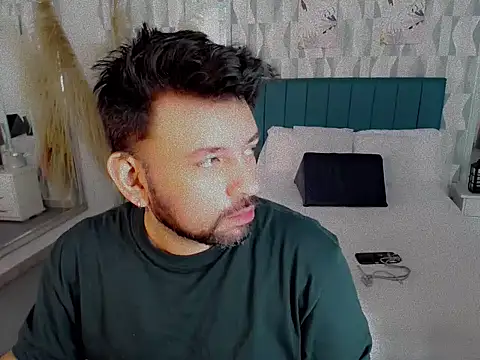 Max Rivers online show from October 2025 03:02:02 PM