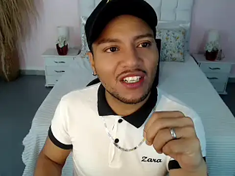 Max Rivers online show from October 2025 12:06:02 PM