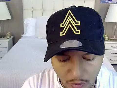 Max Rivers online show from October 2025 12:17:01 PM