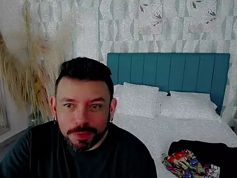 Max Rivers online show from October 2025 06:48:01 AM