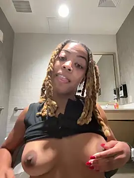 Snapshot of lilmisssunshine_ chatting on October 2025 02:35:01 AM lilmisssunshine  online show from October 2025 02:35:01 AM