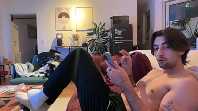 Snapshot of Passion-Frucht chatting on October 2025 10:51:02 PM Passion-Frucht online show from October 2025 10:51:02 PM