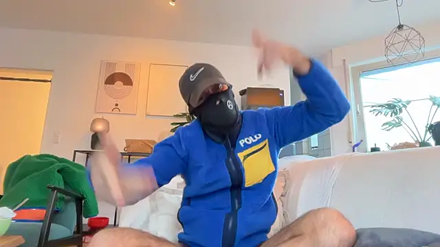 Snapshot of Passion-Frucht chatting on October 2025 03:35:01 PM Passion-Frucht online show from October 2025 03:35:01 PM