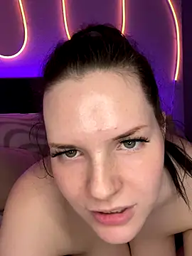 Mila-Jasmin online show from November 2025 09:53:01 PM