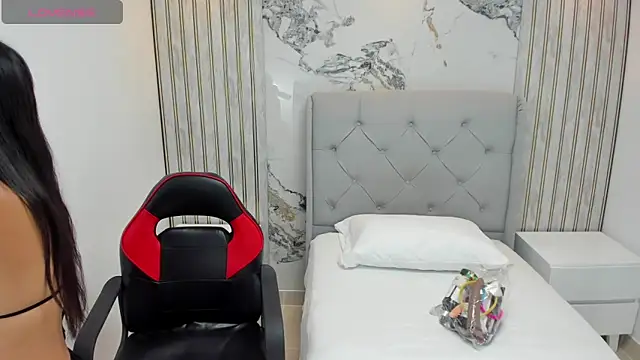 SAMANTHABENET online show from February 2026 08:00:02 PM